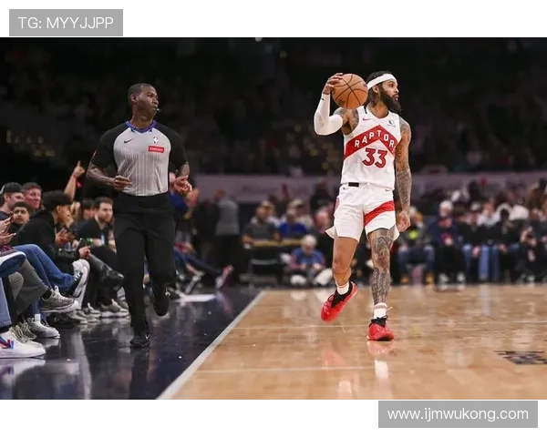 加里·特伦特无球跑动拉开空间，3D属性提升猛龙外线效率