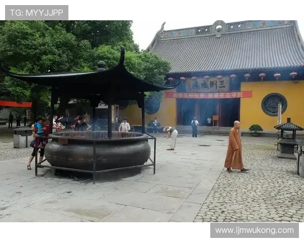 任意球必须在距犯规点至少9.15米处防守，规则如何界定这一距离？